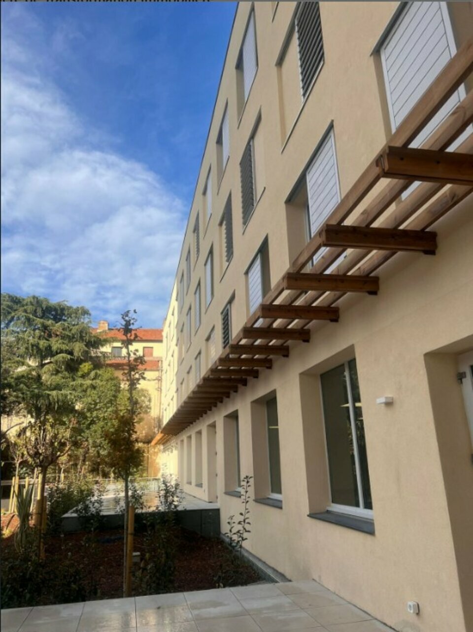 GDI LOCATION-BUREAUX-NIMES-30