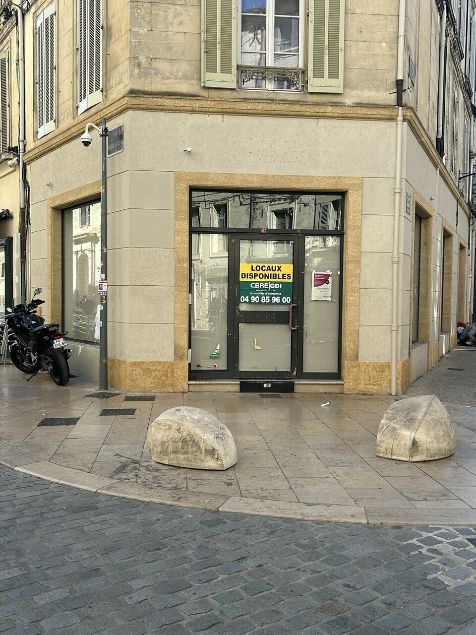 GDI LOCATION-LOCAL COMMERCIAL-AVIGNON-84