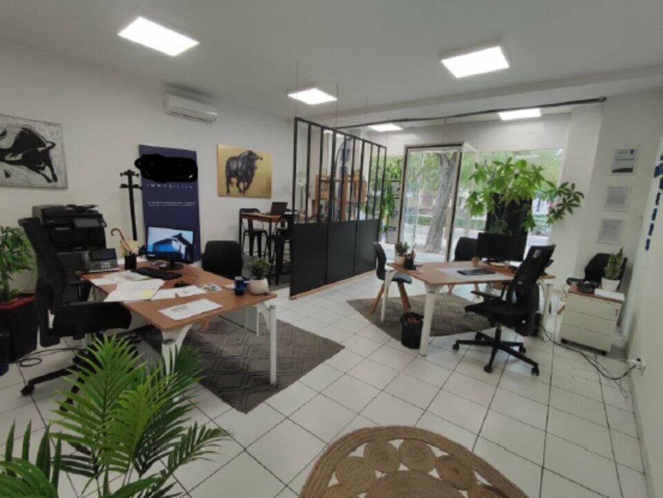 GDI LOCATION-LOCAL COMMERCIAL-NIMES-30