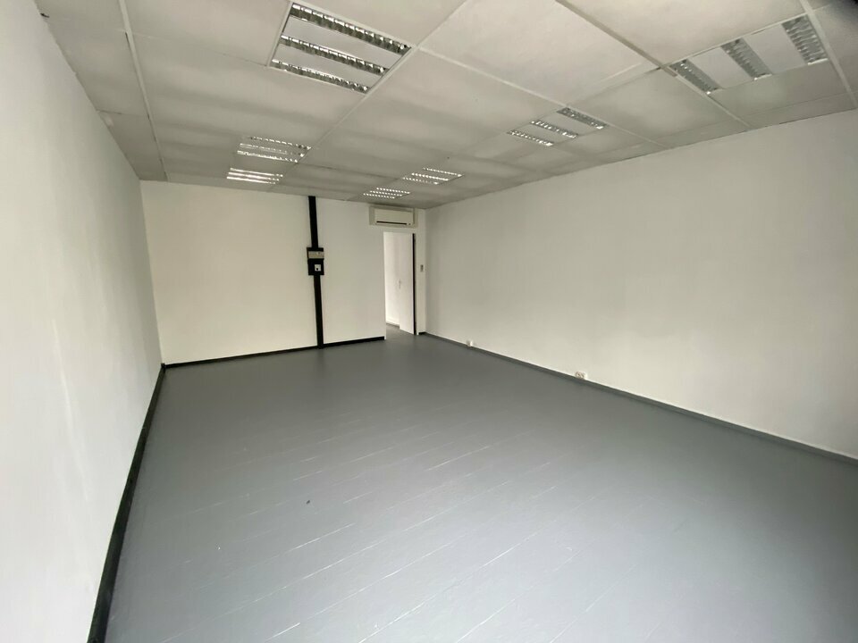 BLC IMMOBILIER LOCATION-LOCAL COMMERCIAL-AUBAGNE-13