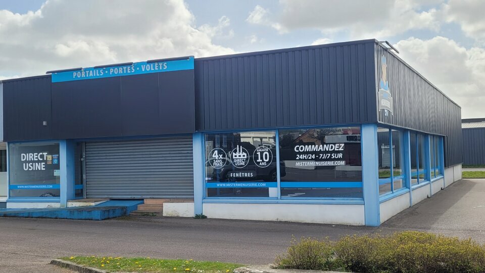 LEM CBRE LOCATION-LOCAL COMMERCIAL-BARENTIN-76