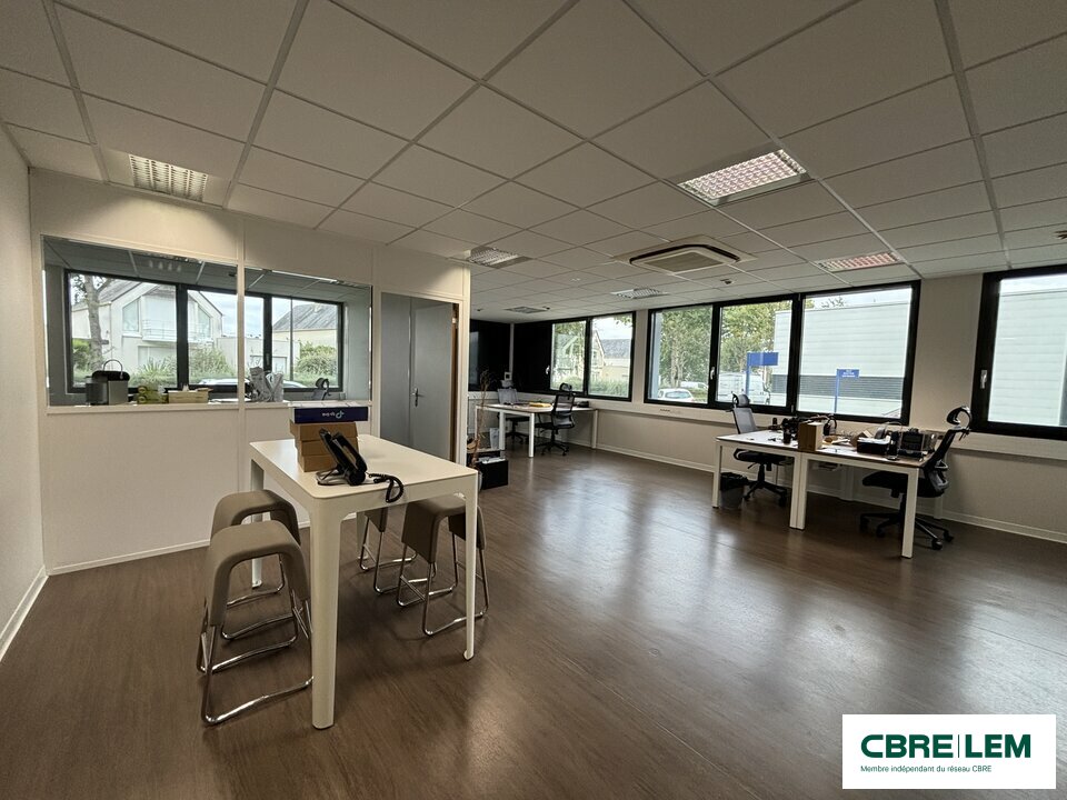LEM CBRE LOCATION-BUREAUX-LOUVIGNY-14