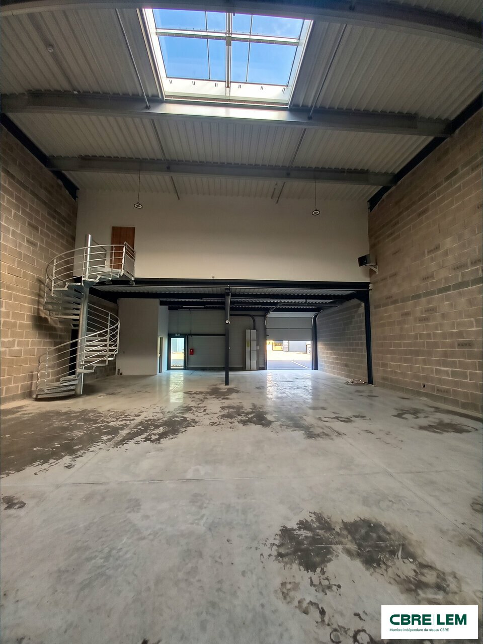LEM CBRE LOCATION-LOCAL D'ACTIVITE-MONDEVILLE-14