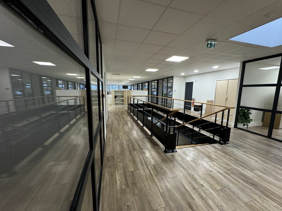 ARTHUR LOYD TOURS LOCATION-BUREAUX-TOURS-37