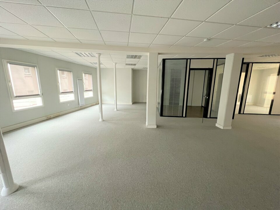ARTHUR LOYD TOURS LOCATION-BUREAUX-TOURS-37