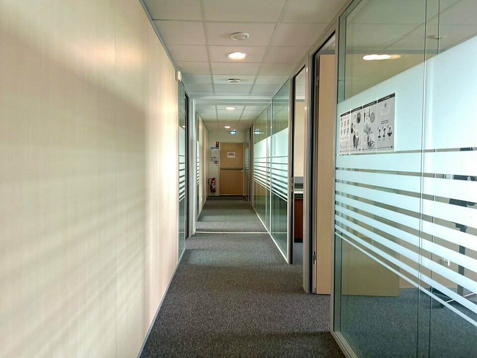 ARTHUR LOYD TOURS LOCATION-BUREAUX-TOURS-37