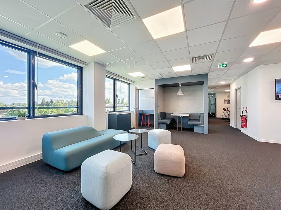 ARTHUR LOYD TOURS LOCATION-BUREAUX-TOURS-37
