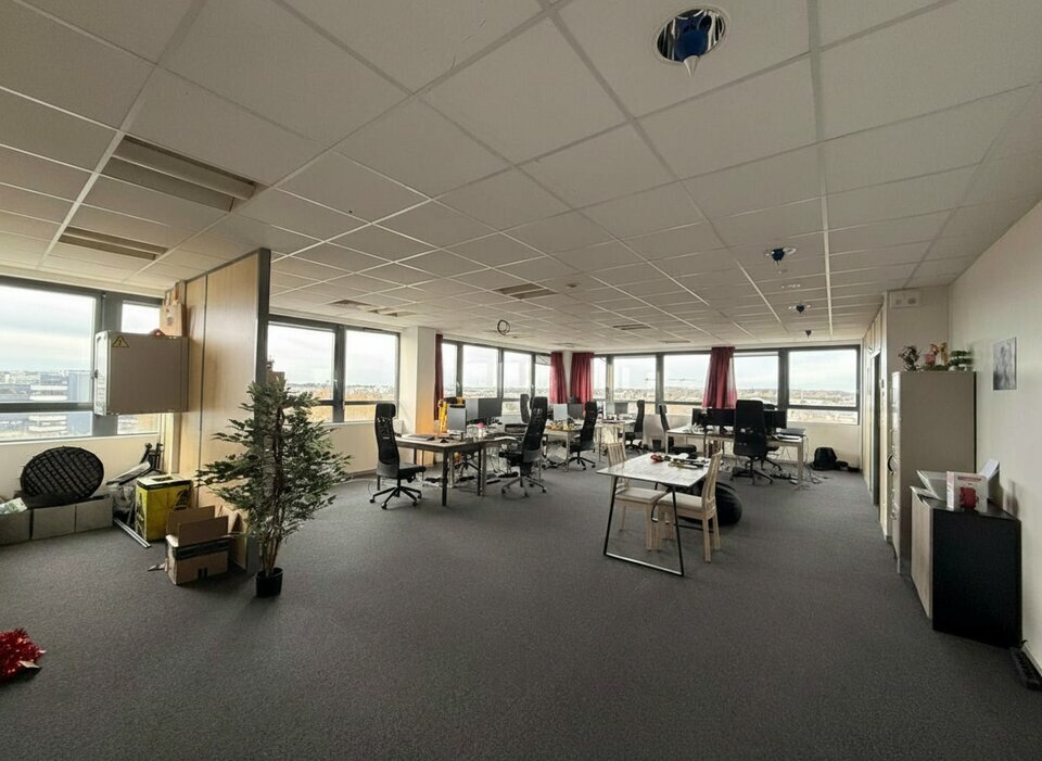 ARTHUR LOYD TOURS LOCATION-BUREAUX-TOURS-37