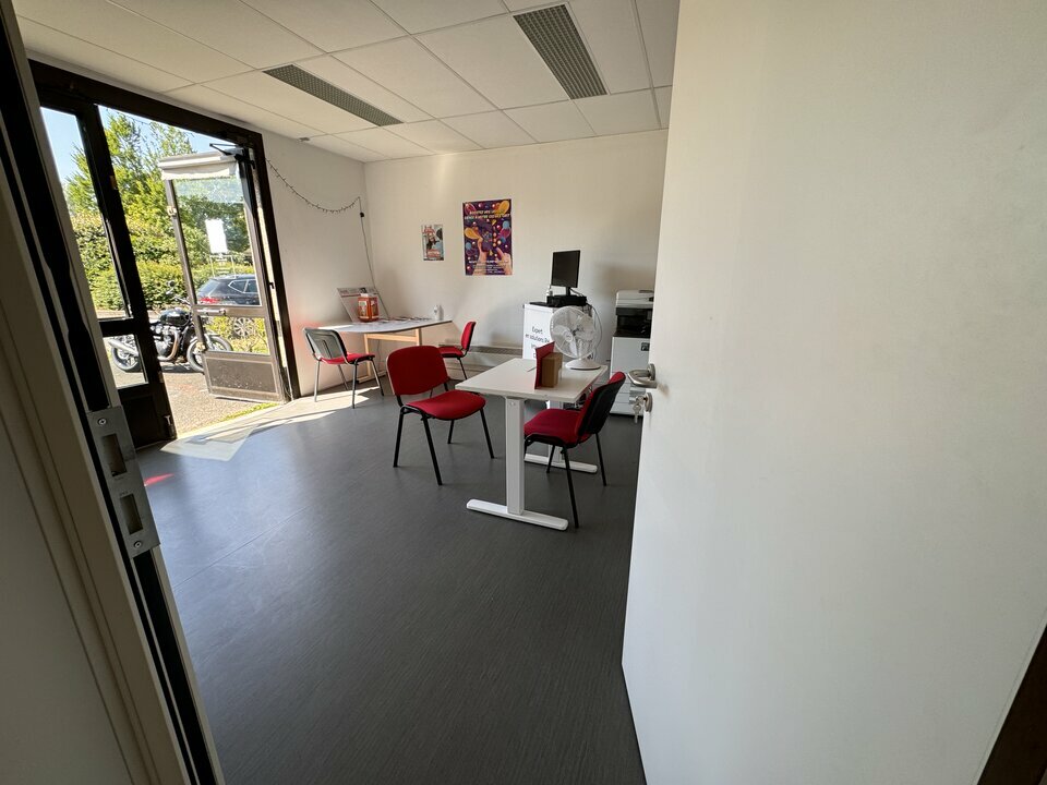 ARTHUR LOYD TOURS LOCATION-BUREAUX-TOURS-37