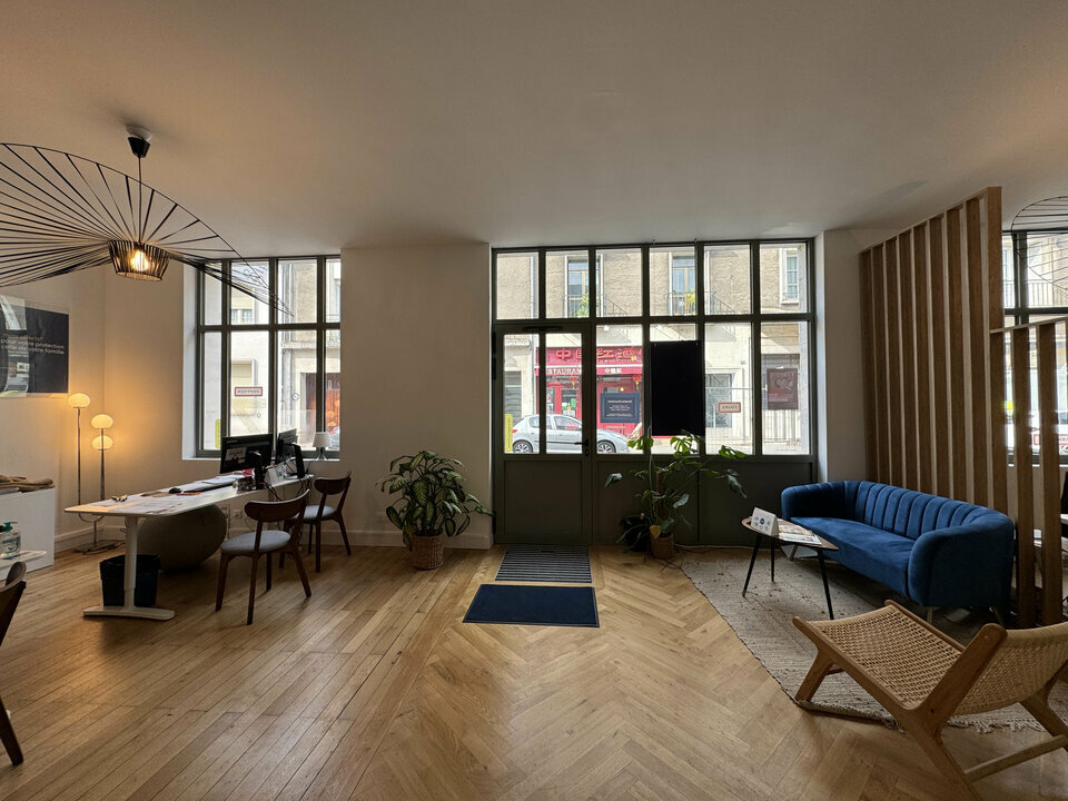 ARTHUR LOYD TOURS LOCATION-BUREAUX-TOURS-37