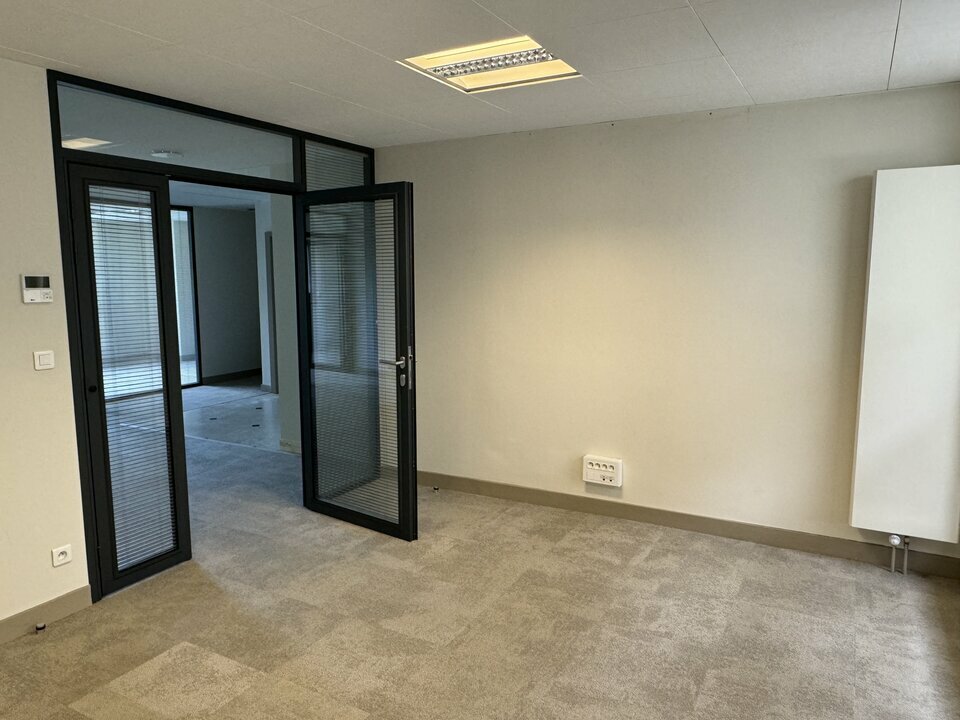 ARTHUR LOYD TOURS LOCATION-BUREAUX-TOURS-37