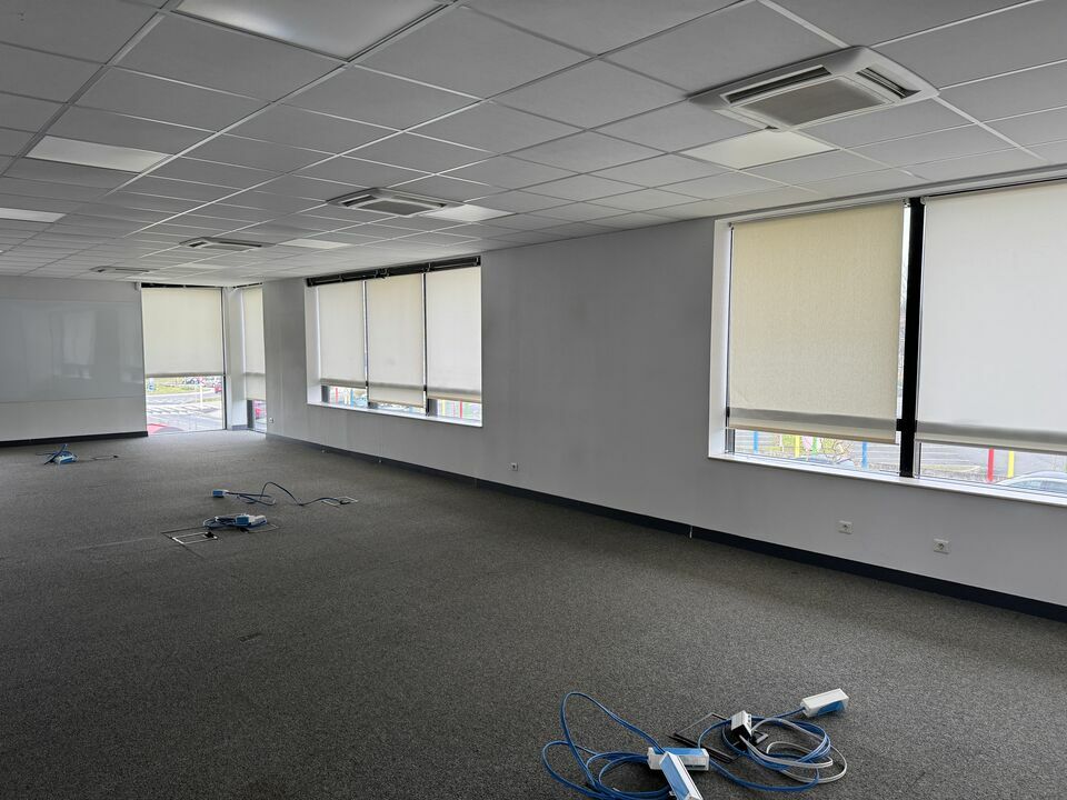 ARTHUR LOYD TOURS LOCATION-BUREAUX-TOURS-37