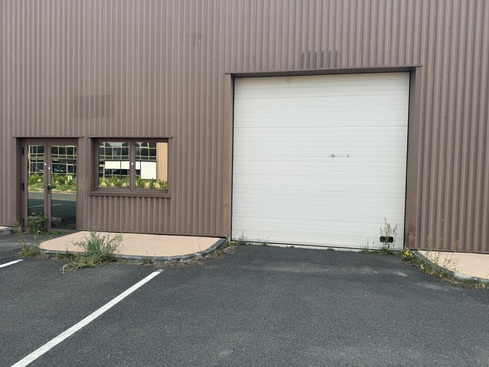ARTHUR LOYD TOURS LOCATION-LOCAL D'ACTIVITE-MONTLOUIS_SUR_LOIRE-37
