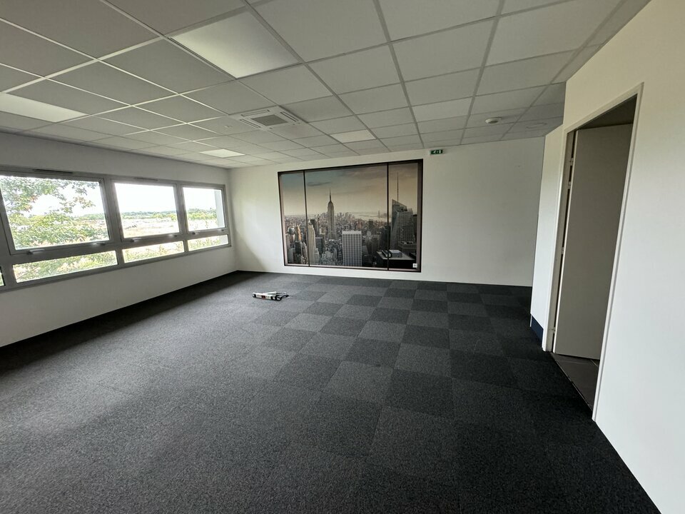 ARTHUR LOYD TOURS LOCATION-BUREAUX-TOURS-37