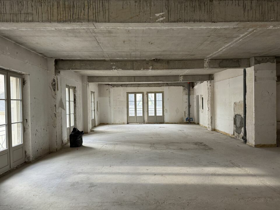 ARTHUR LOYD TOURS LOCATION-BUREAUX-TOURS-37