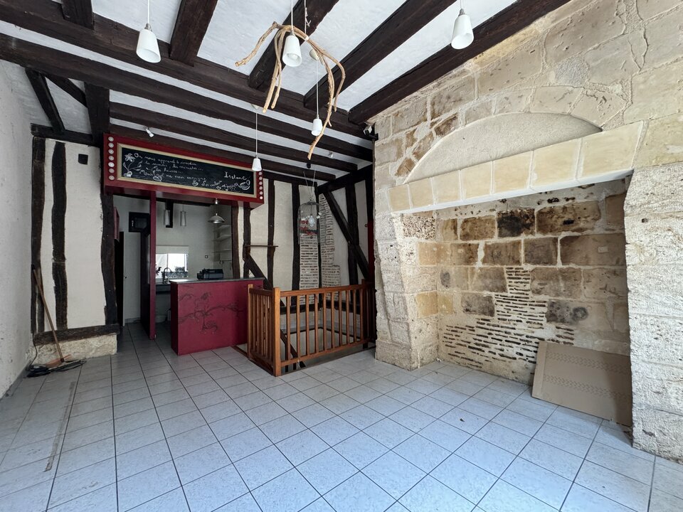 ARTHUR LOYD TOURS LOCATION-LOCAL COMMERCIAL-TOURS-37