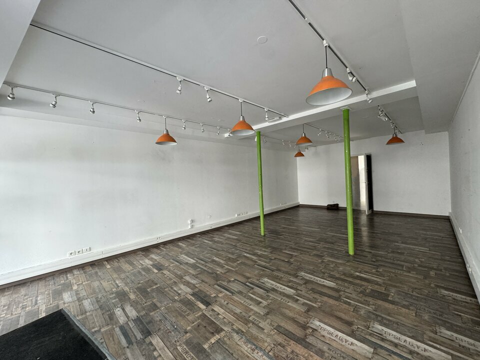 ARTHUR LOYD TOURS LOCATION-LOCAL COMMERCIAL-TOURS-37
