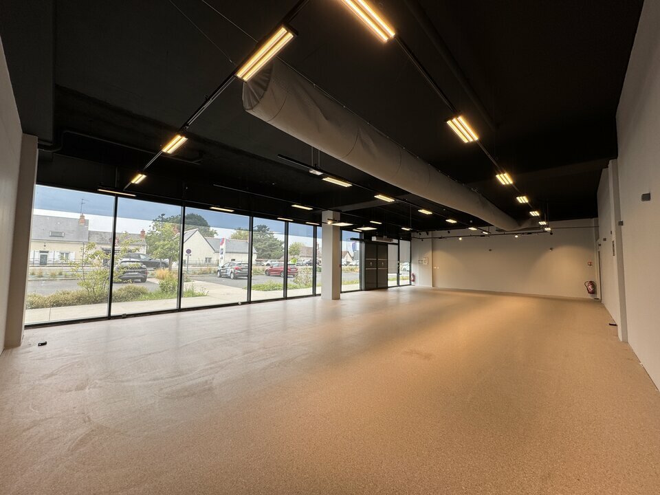 ARTHUR LOYD TOURS LOCATION-LOCAL COMMERCIAL-VEIGNE-37