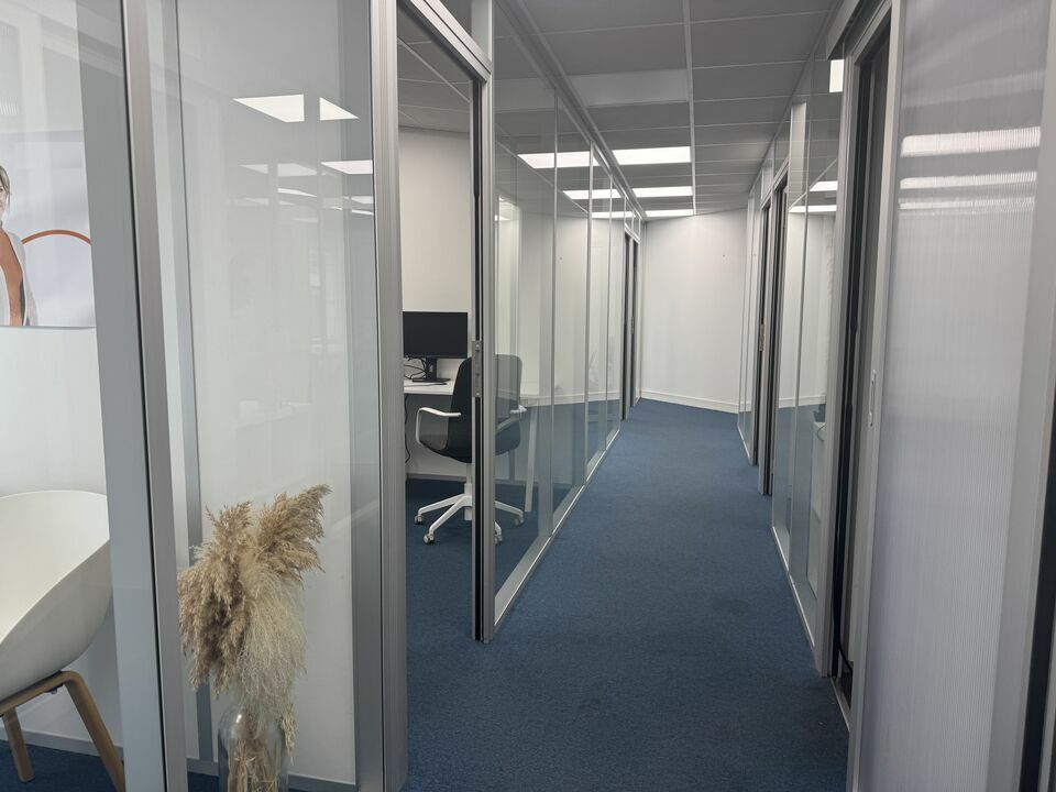 ARTHUR LOYD TOURS LOCATION-BUREAUX-TOURS-37