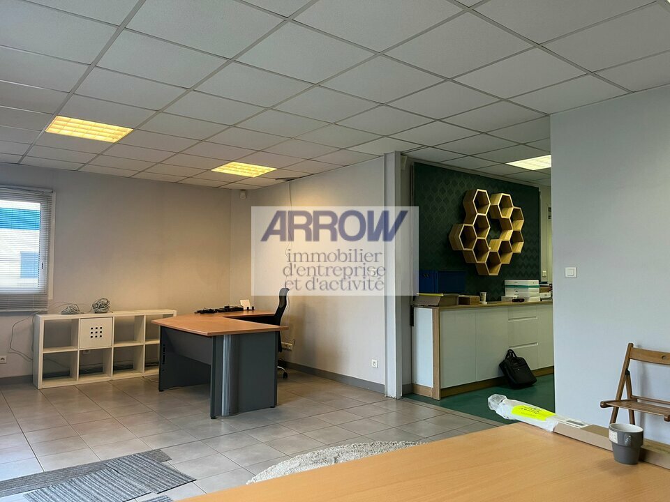 ARROW IMMOBILIER NANTES LOCATION-ENTREPOT-LES_SORINIERES-44