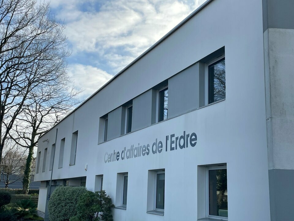 ARROW IMMOBILIER NANTES LOCATION-BUREAUX-LA_CHAPELLE_SUR_ERDRE-44