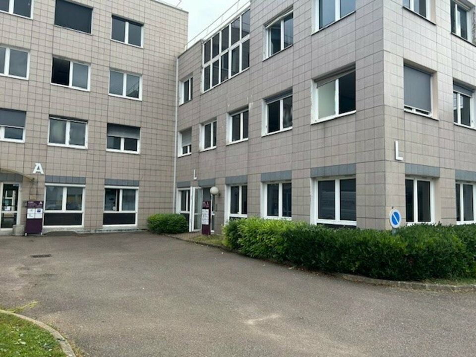 IMPACT CBRE LOCATION-BUREAUX-CHENOVE-21