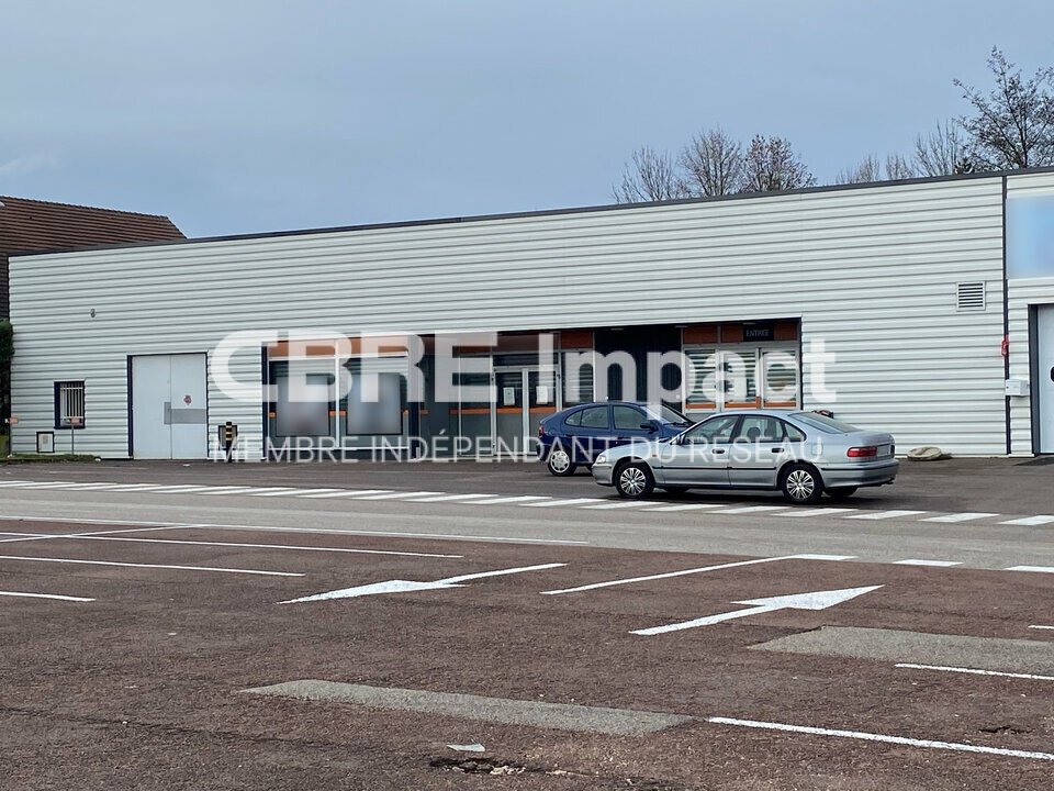 IMPACT CBRE LOCATION-LOCAL COMMERCIAL-CHENOVE-21