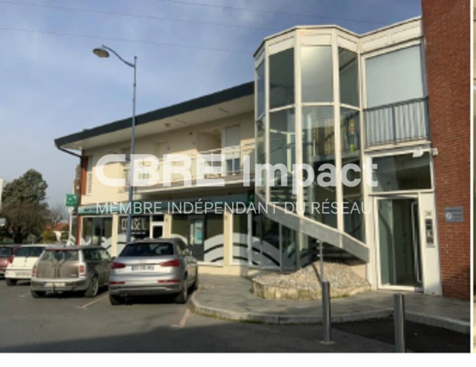 IMPACT CBRE LOCATION-LOCAL COMMERCIAL-TINQUEUX-51