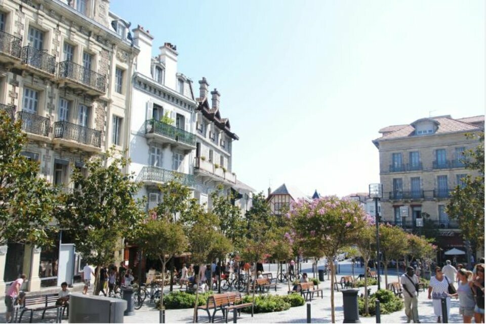 EVOLIS PAYS BASQUE LOCATION-LOCAL COMMERCIAL-BIARRITZ-64