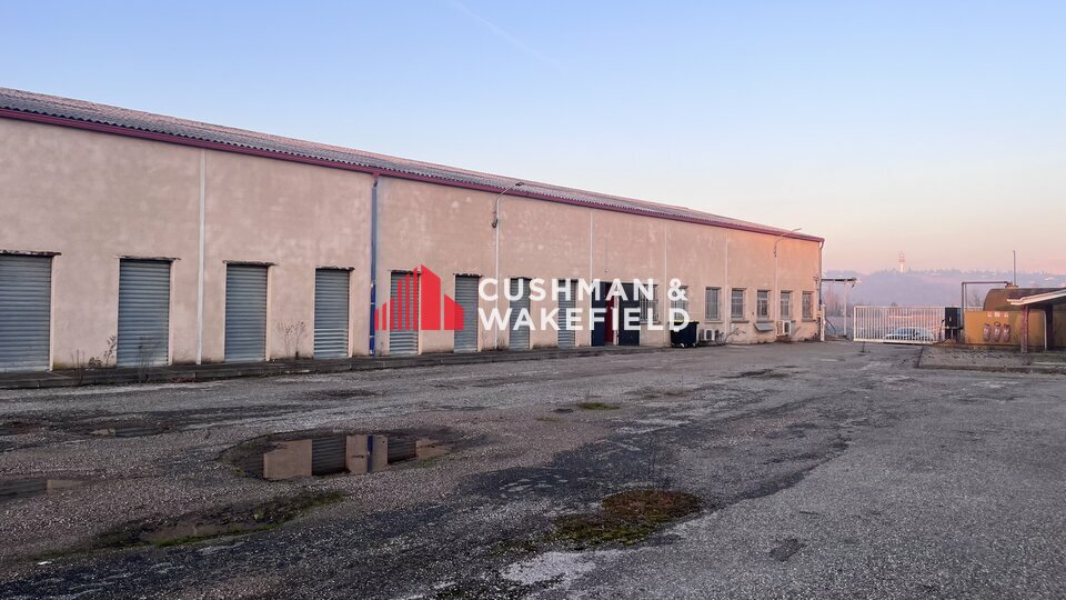 CUSHMAN WAKEFIELD TOULOUSE LOCATION-ENTREPOT-BRESSOLS-82