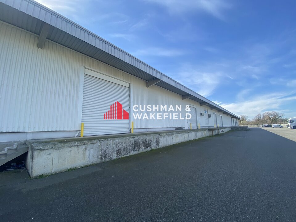 CUSHMAN WAKEFIELD TOULOUSE LOCATION-ENTREPOT-PORTET_SUR_GARONNE-31