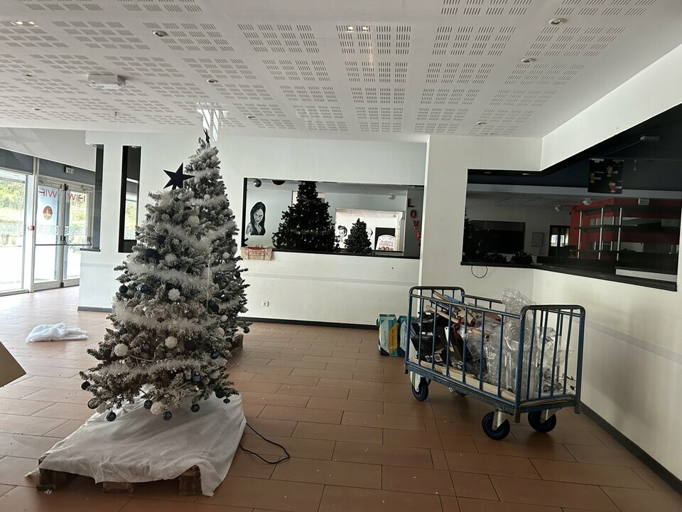 ARTHUR LOYD LORRAINE  LOCATION-LOCAL COMMERCIAL-LONGWY-54
