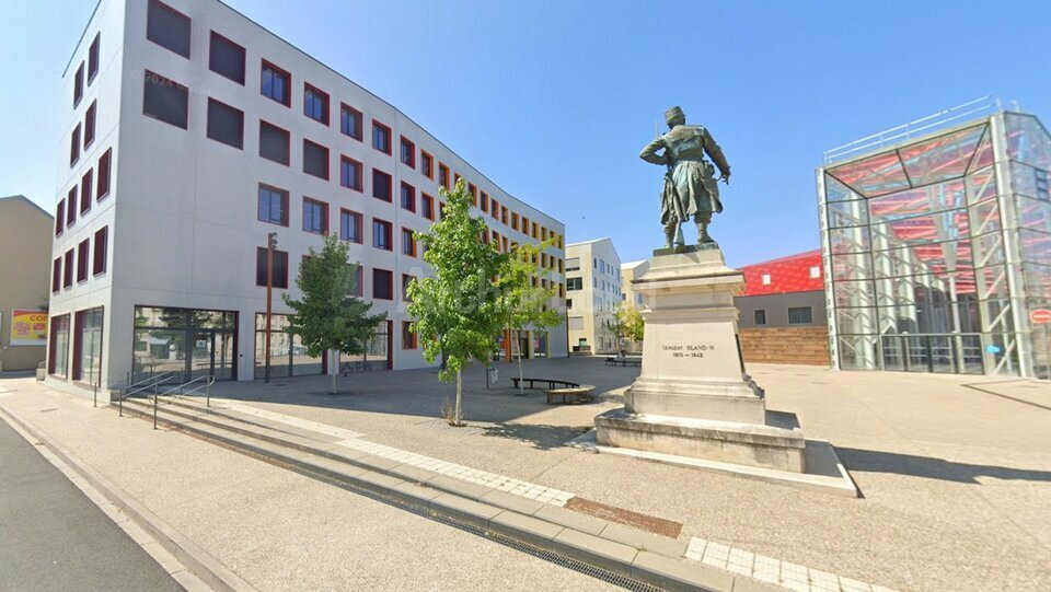 ARTHUR LOYD LORRAINE  LOCATION-LOCAL COMMERCIAL-NANCY-54