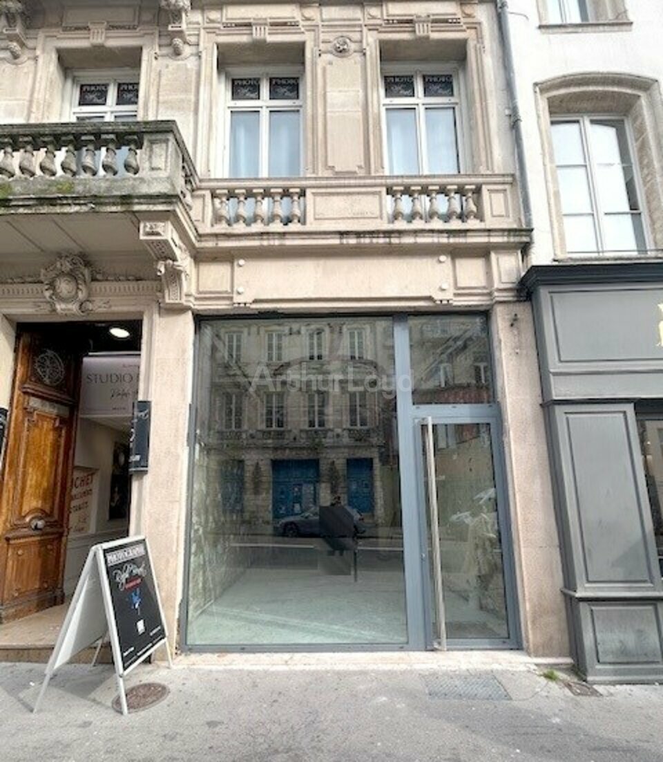 ARTHUR LOYD LORRAINE  LOCATION-LOCAL COMMERCIAL-NANCY-54