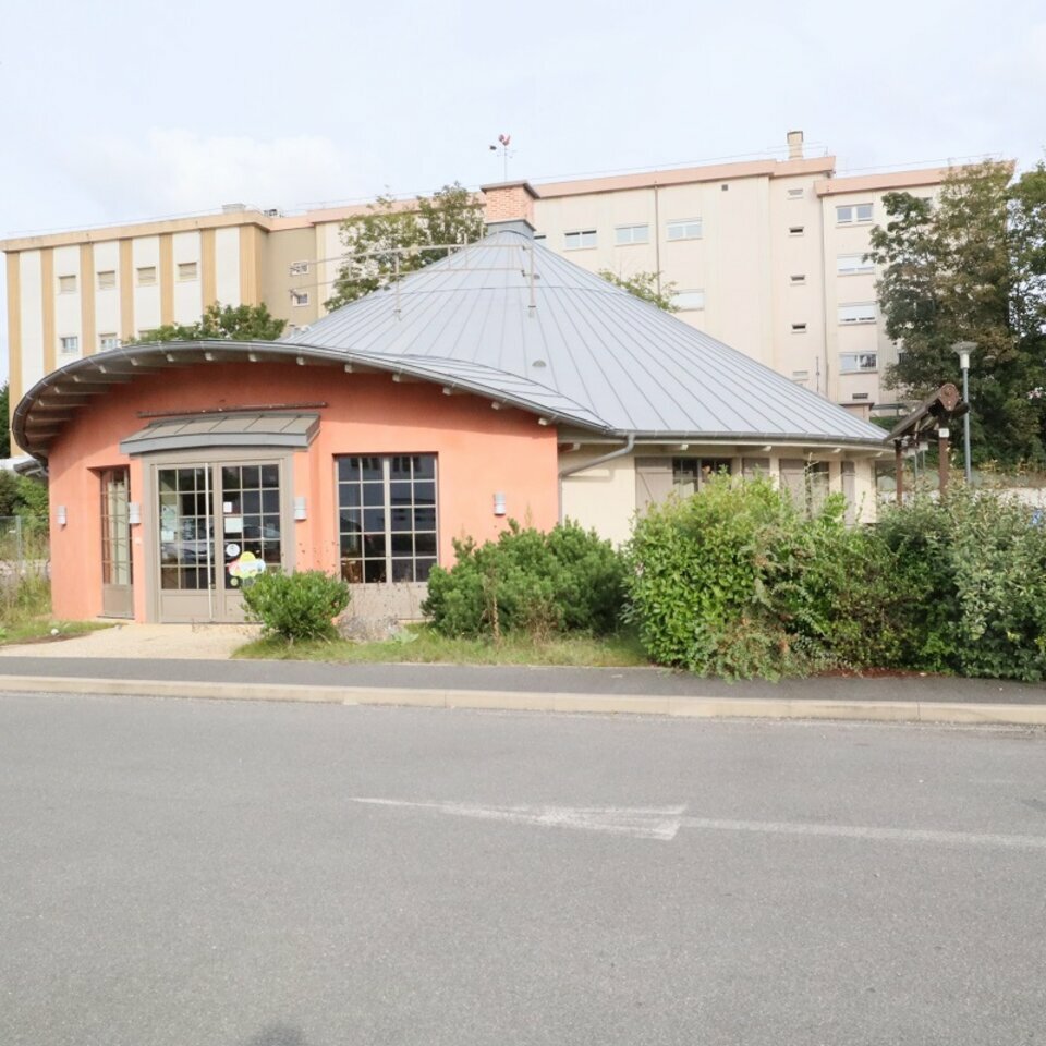 ARTHUR LOYD LORRAINE  LOCATION-LOCAL COMMERCIAL-NEVERS-58