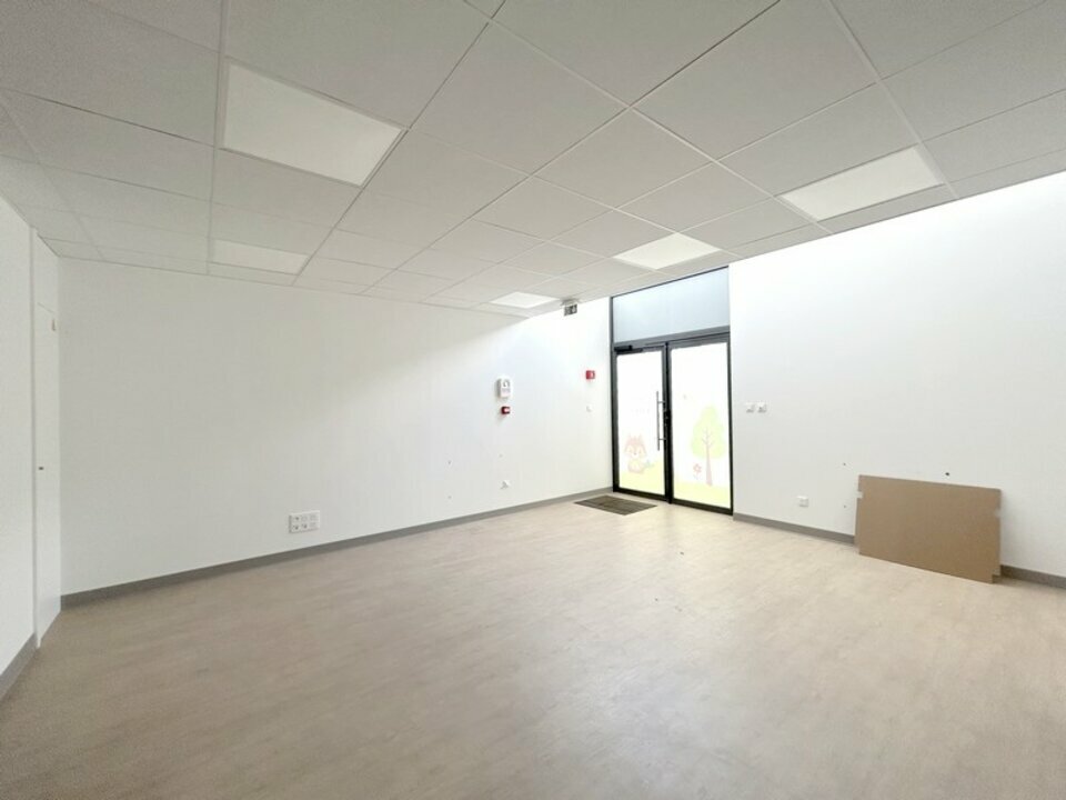 ARTHUR LOYD LORRAINE  LOCATION-BUREAUX-LESMENILS-54
