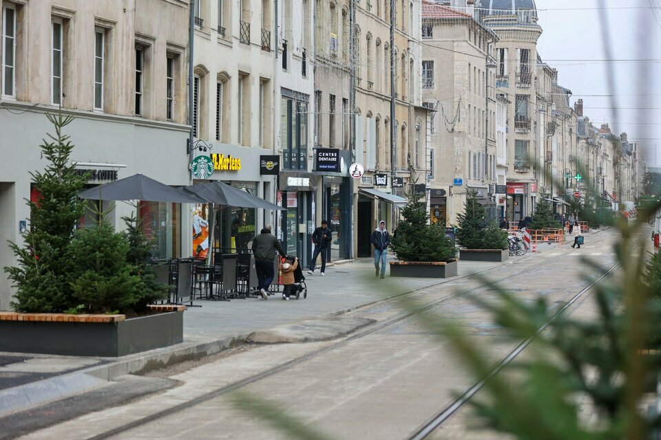 RETAIL PREMIUM LOCATION-LOCAL COMMERCIAL-NANCY-54