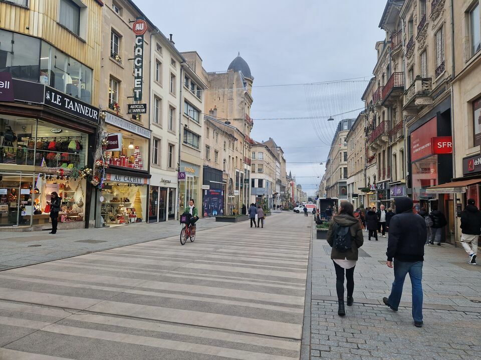 RETAIL PREMIUM CESSION-LOCAL COMMERCIAL-NANCY-54