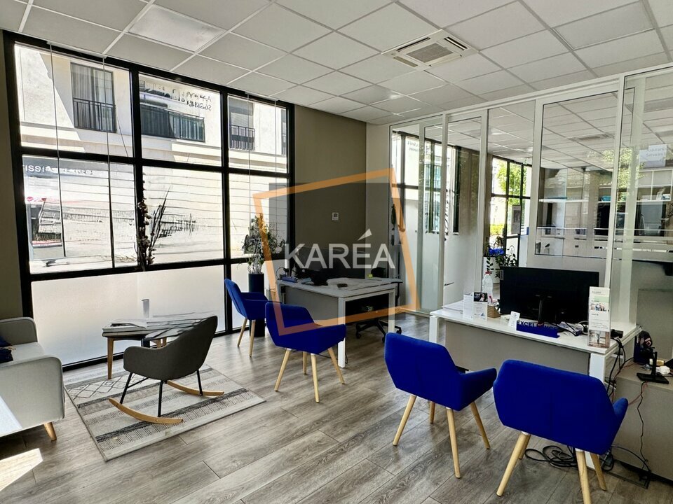 KAREA CESSION-LOCAL COMMERCIAL-CHESSY-77