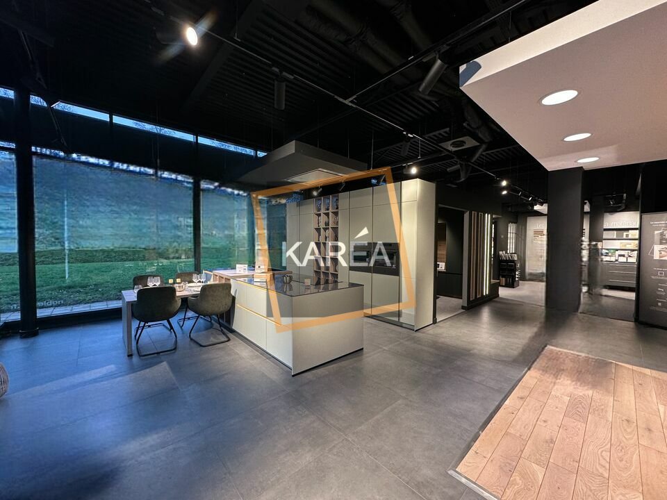 KAREA LOCATION-LOCAL COMMERCIAL-SERRIS-77