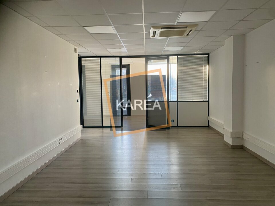 KAREA LOCATION-LOCAL COMMERCIAL-SERRIS-77