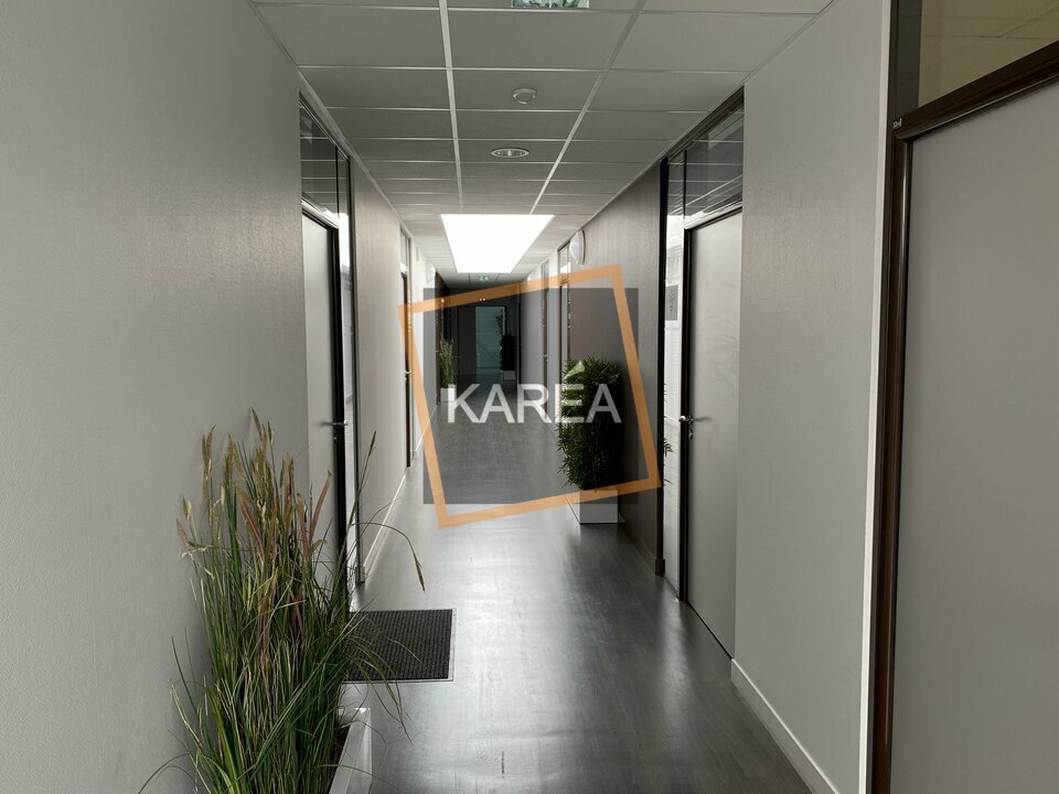 KAREA LOCATION-BUREAUX-SERRIS-77