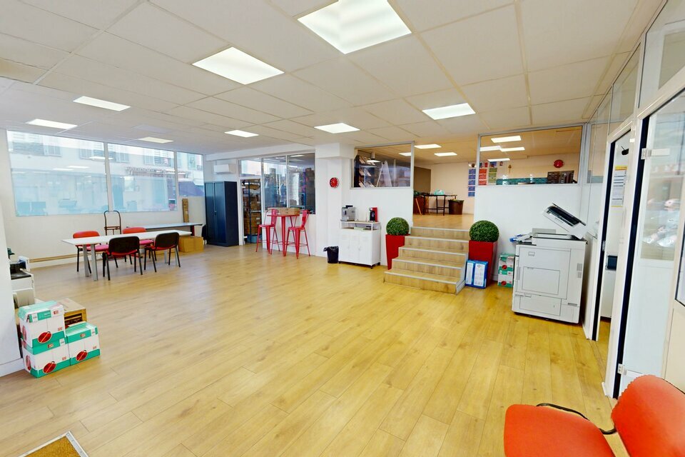 ACE IMMOBILIER LOCATION-LOCAL COMMERCIAL-NICE-06