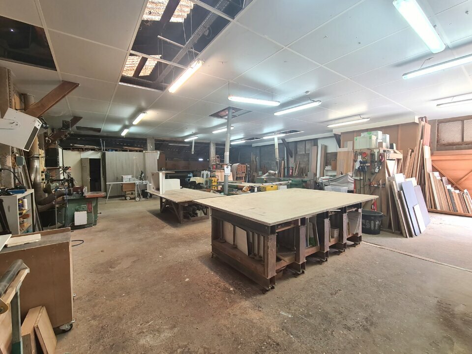 ACE IMMOBILIER VENTE-ENTREPOT-ANTIBES-06