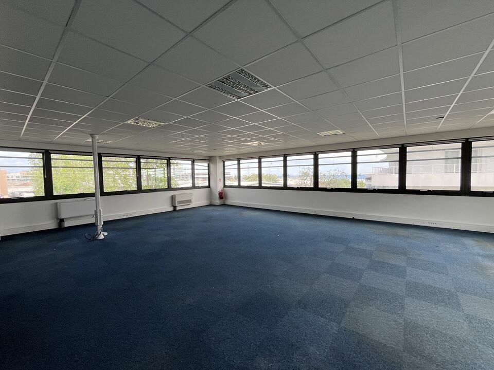 ACE IMMOBILIER LOCATION-BUREAUX-VILLENEUVE-LOUBET-06