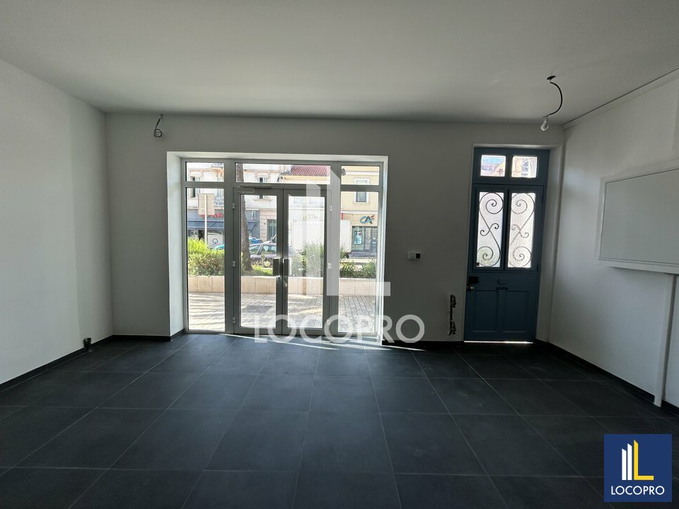 LOCOPRO ALPES MARITIMES LOCATION-LOCAL COMMERCIAL-CANNES_LA_BOCCA-06
