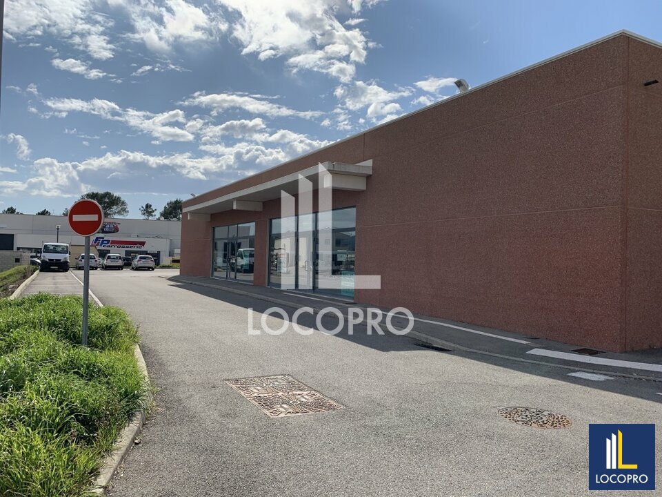LOCOPRO ALPES MARITIMES LOCATION-LOCAL D'ACTIVITE-MONTAUROUX-83