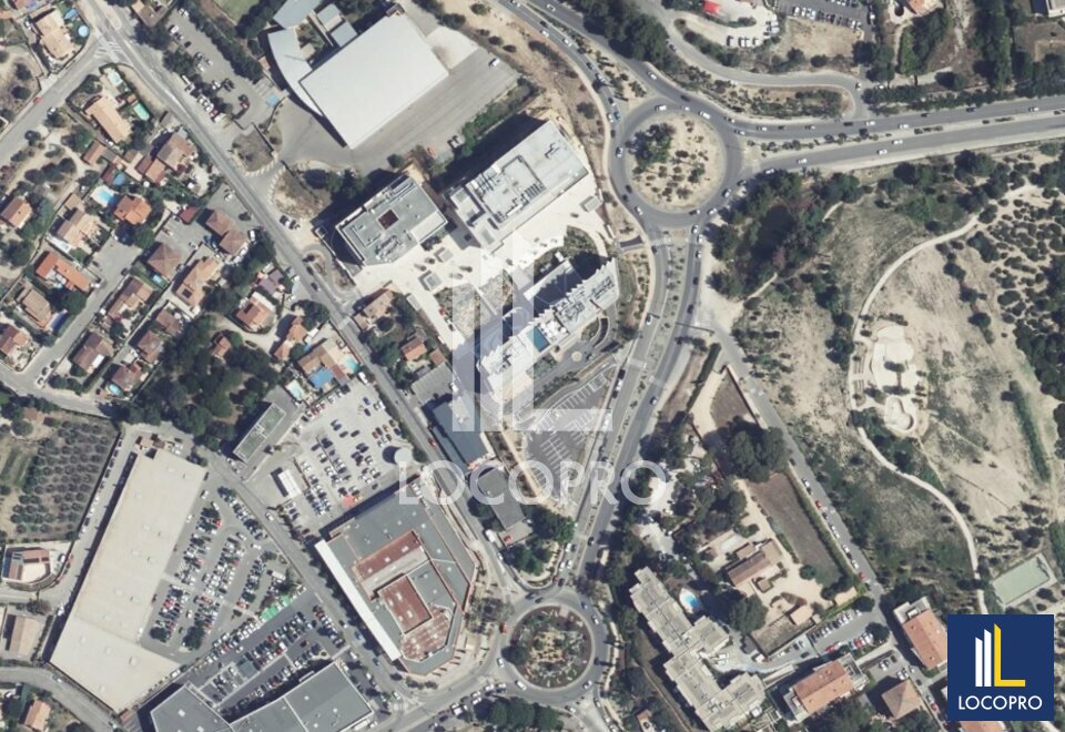 LOCOPRO BOUCHES DU RHONE LOCATION-LOCAL COMMERCIAL-LA_CIOTAT-13