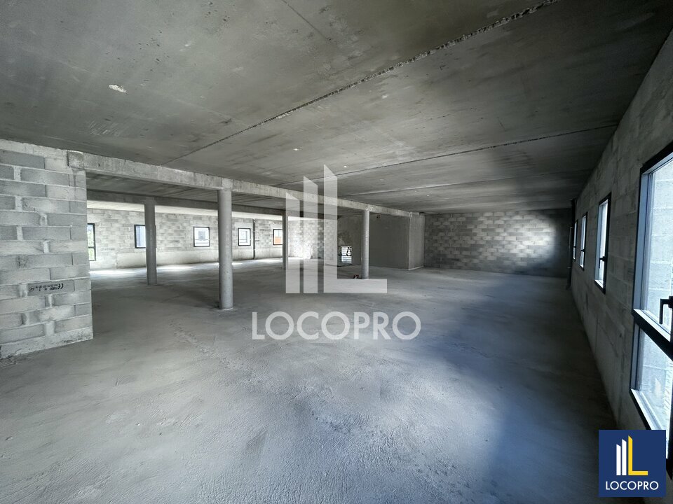 LOCOPRO ALPES MARITIMES LOCATION-LOCAL D'ACTIVITE-FREJUS-83