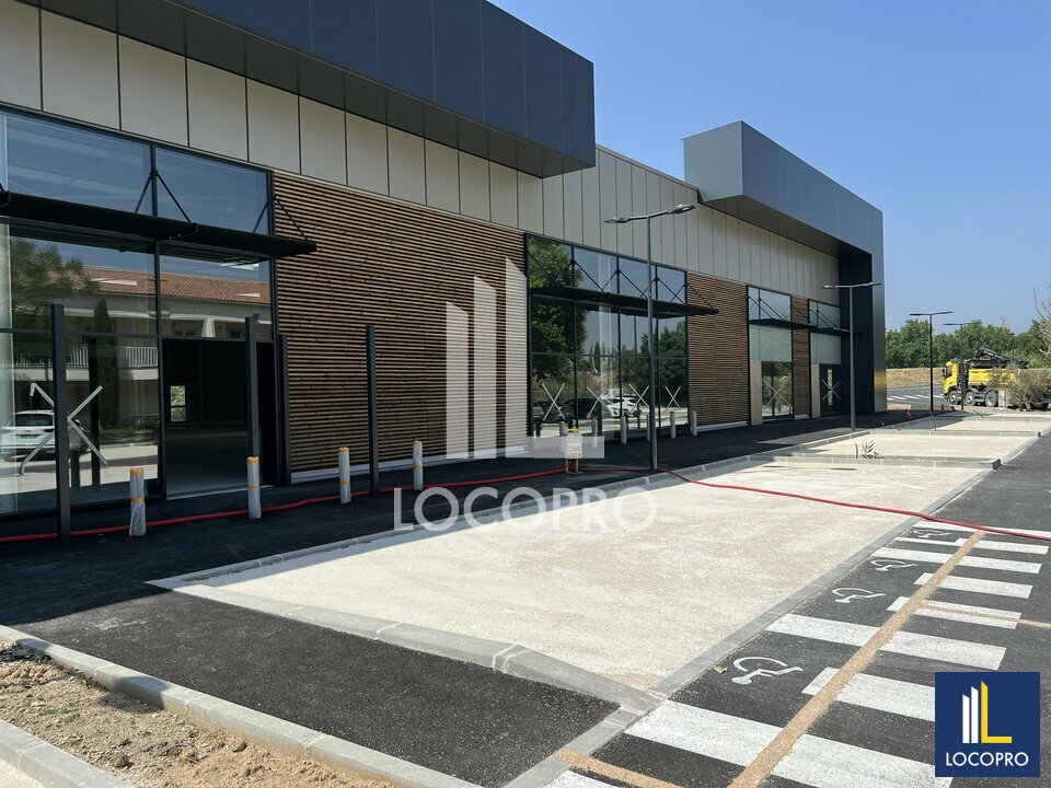 LOCOPRO BOUCHES DU RHONE LOCATION-LOCAL COMMERCIAL-SALON_DE_PROVENCE-13